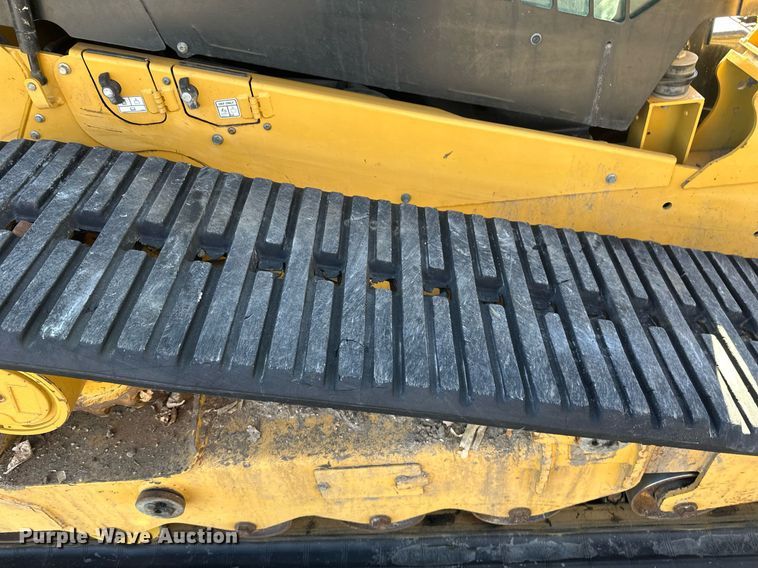 image for item DN0969 2021 Caterpillar  299D3 tracked skid steer loader