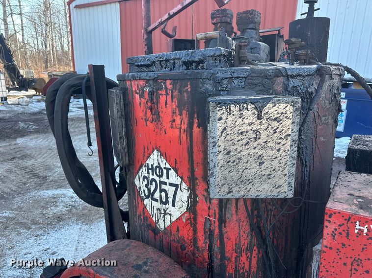 image for item DN0971 2001 Crafco SS125 melter applicator