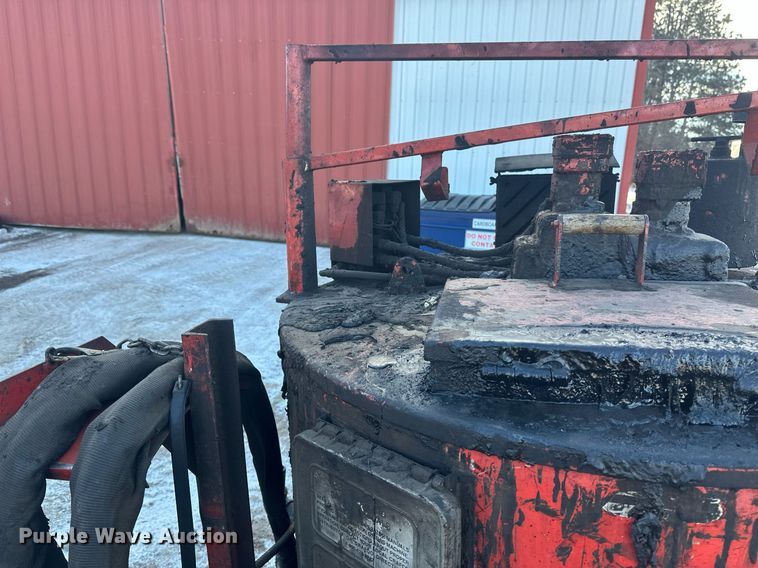 image for item DN0971 2001 Crafco SS125 melter applicator