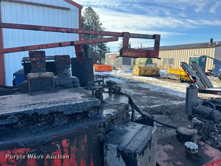 image for item DN0971 2001 Crafco SS125 melter applicator