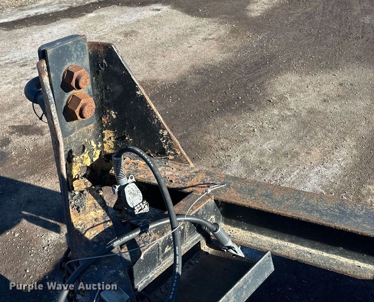 image for item DN0974 1990 Interstate equipment trailer