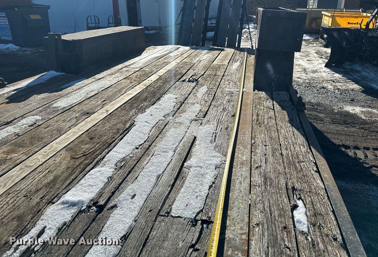 image for item DN0974 1990 Interstate equipment trailer