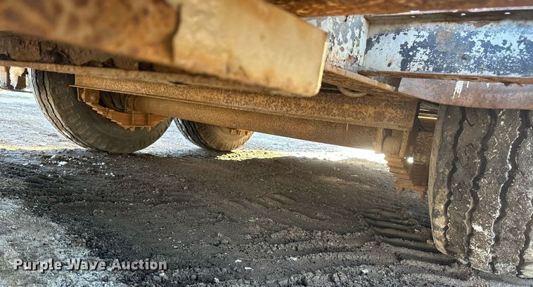 image for item DN0974 1990 Interstate equipment trailer