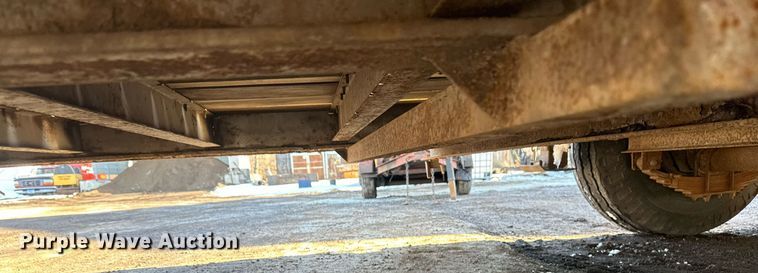 image for item DN0974 1990 Interstate equipment trailer