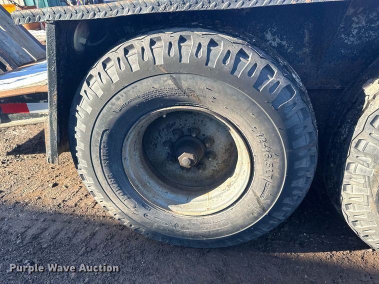 image for item DN0974 1990 Interstate equipment trailer