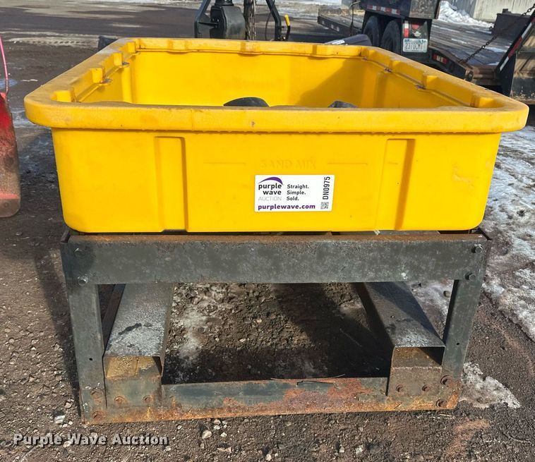 image for item DN0975 SnowEx spreader