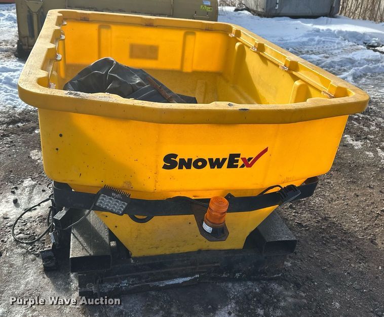image for item DN0975 SnowEx spreader