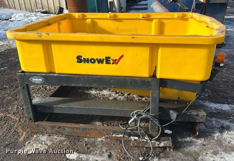 image for item DN0975 SnowEx spreader