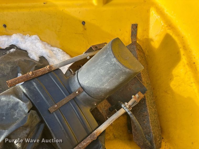 image for item DN0975 SnowEx spreader