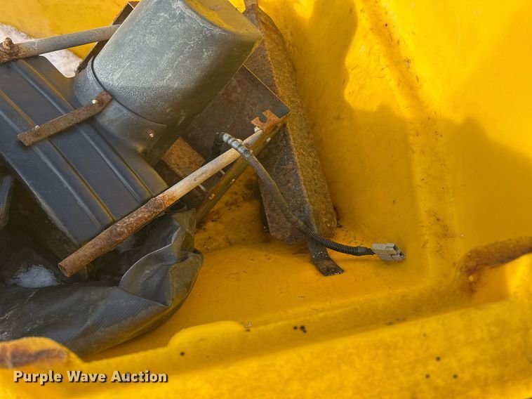 image for item DN0975 SnowEx spreader