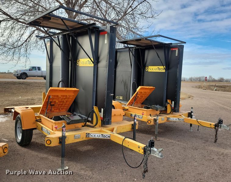 image for item DN3673 (2) 2016 Solar Tech message board trailers
