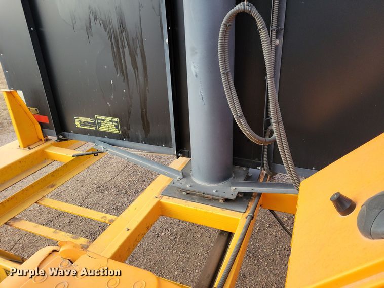 image for item DN3673 (2) 2016 Solar Tech message board trailers