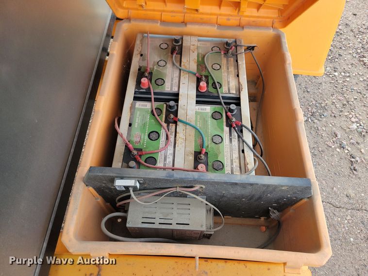 image for item DN3673 (2) 2016 Solar Tech message board trailers