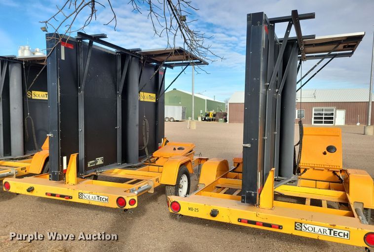 image for item DN3676 (2) 2016 Solar Tech message board trailers