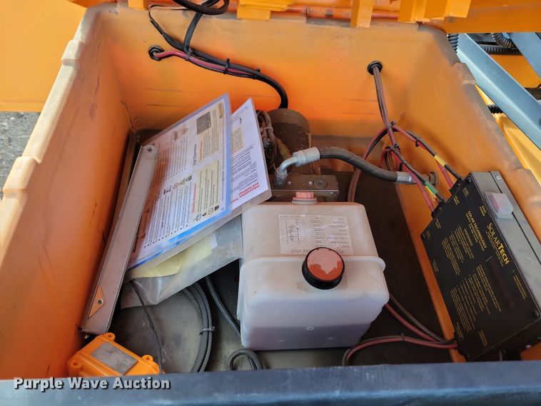 image for item DN3676 (2) 2016 Solar Tech message board trailers