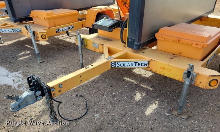 image for item DN3676 (2) 2016 Solar Tech message board trailers