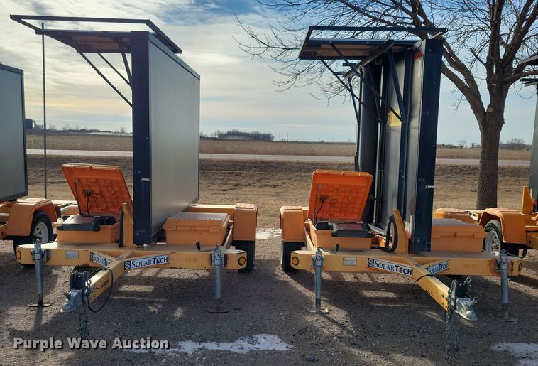 image for item DN3677 (2) 2015 Solar Tech message board trailers