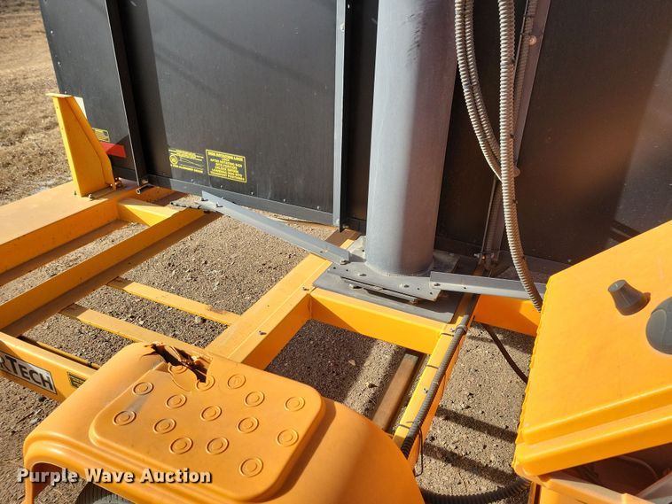 image for item DN3677 (2) 2015 Solar Tech message board trailers