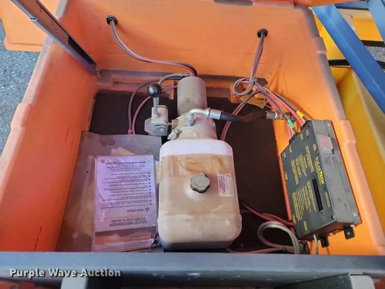 image for item DN3681 (2) 2012 Solar Tech message board trailers