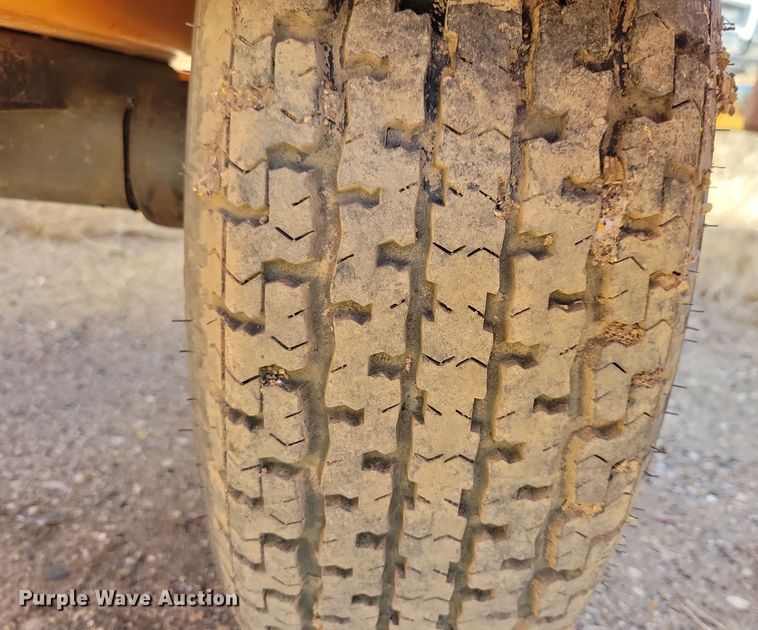 image for item DN3681 (2) 2012 Solar Tech message board trailers