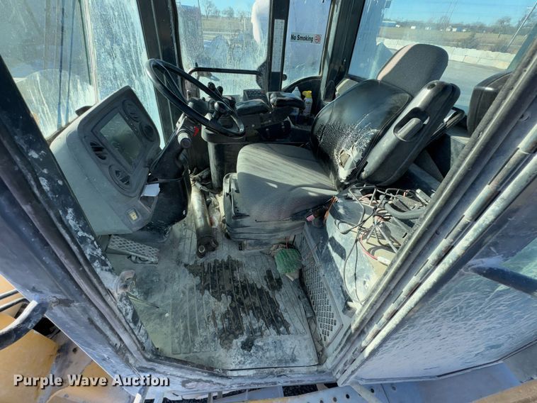 image for item DO0243 John Deere 544J wheel loader