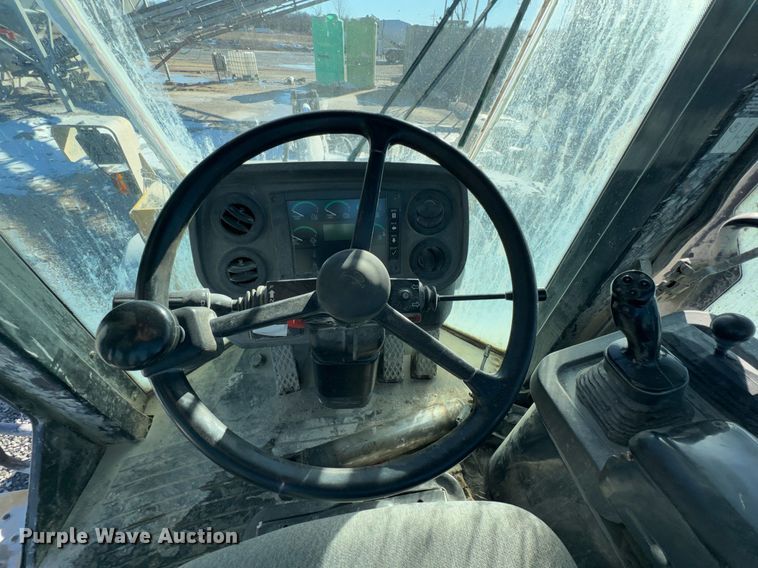 image for item DO0243 John Deere 544J wheel loader