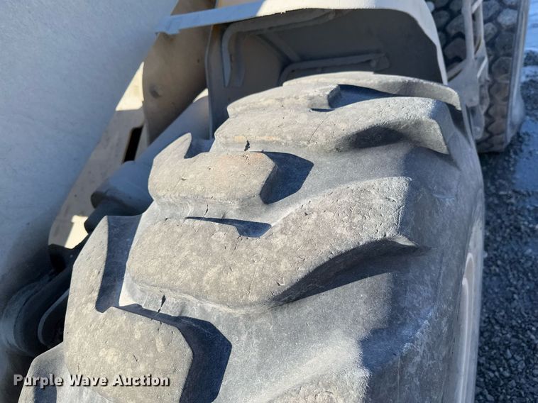 image for item DO0243 John Deere 544J wheel loader