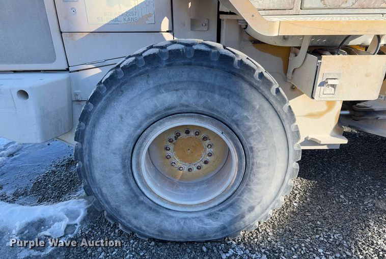 image for item DO0243 John Deere 544J wheel loader