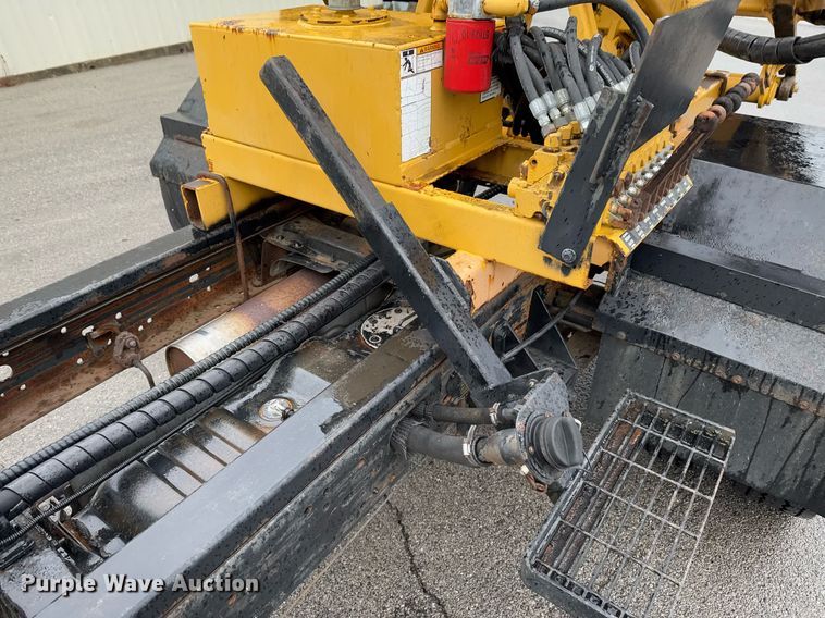 image for item DO0247 2001 Ford F450 Super Duty truck cab and chassis with tree spade