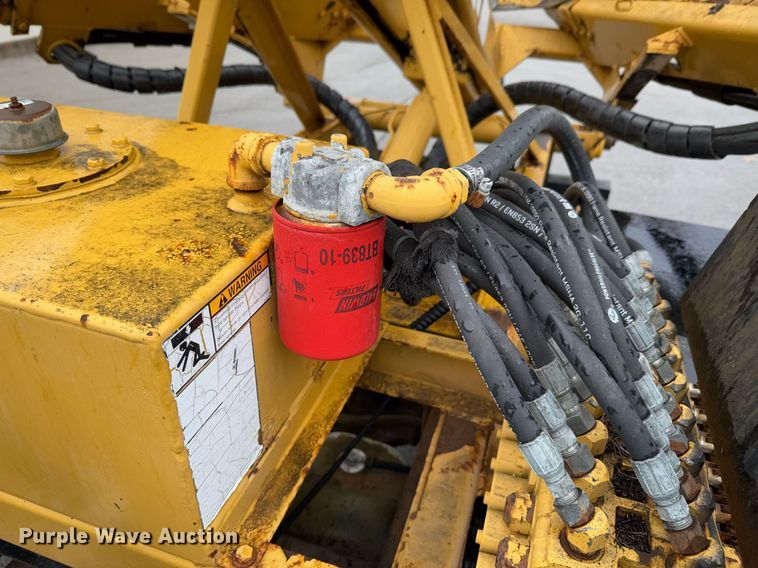 image for item DO0247 2001 Ford F450 Super Duty truck cab and chassis with tree spade