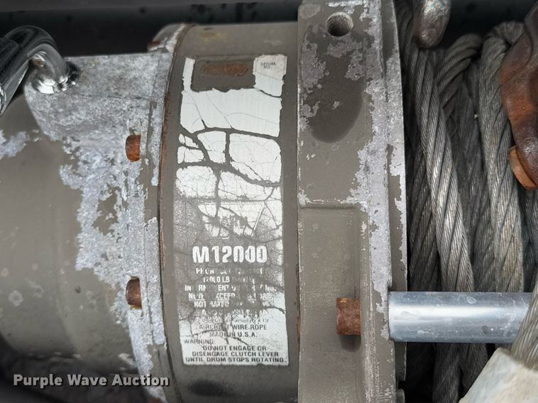 image for item DO0247 2001 Ford F450 Super Duty truck cab and chassis with tree spade