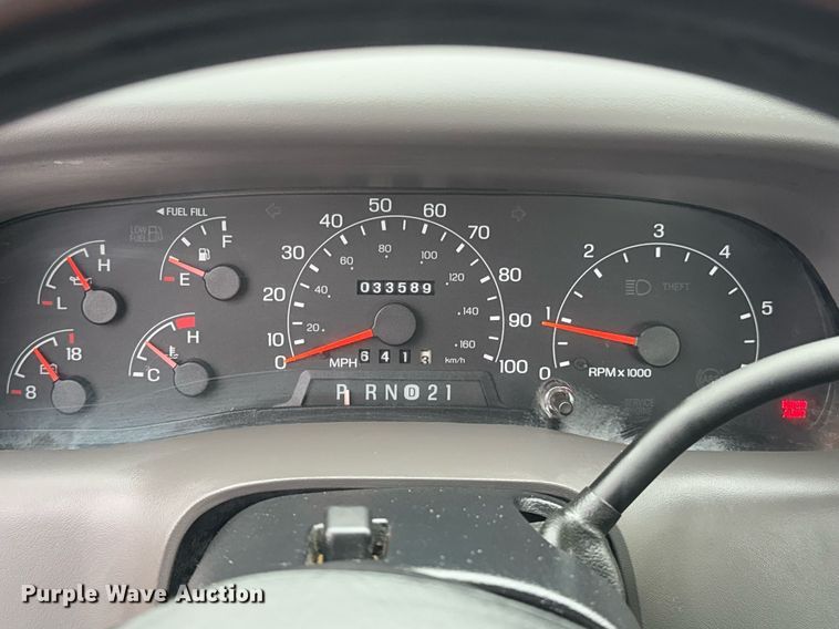 image for item DO0247 2001 Ford F450 Super Duty truck cab and chassis with tree spade