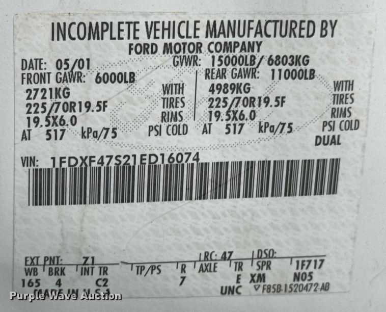image for item DO0247 2001 Ford F450 Super Duty truck cab and chassis with tree spade