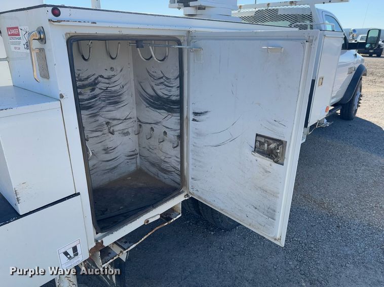image for item DO0257 2015 Dodge Ram 5500 bucket truck
