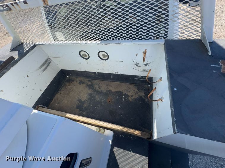 image for item DO0257 2015 Dodge Ram 5500 bucket truck