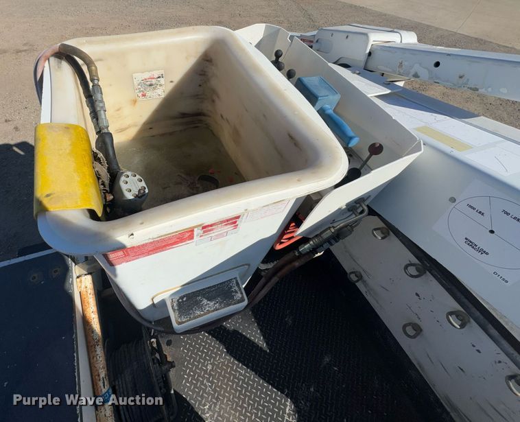 image for item DO0257 2015 Dodge Ram 5500 bucket truck