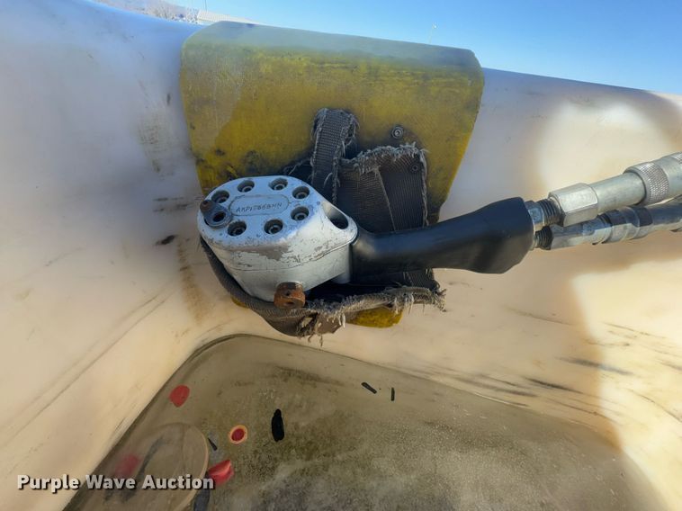 image for item DO0257 2015 Dodge Ram 5500 bucket truck