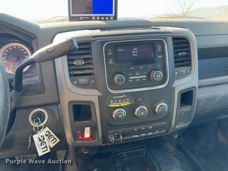 image for item DO0257 2015 Dodge Ram 5500 bucket truck