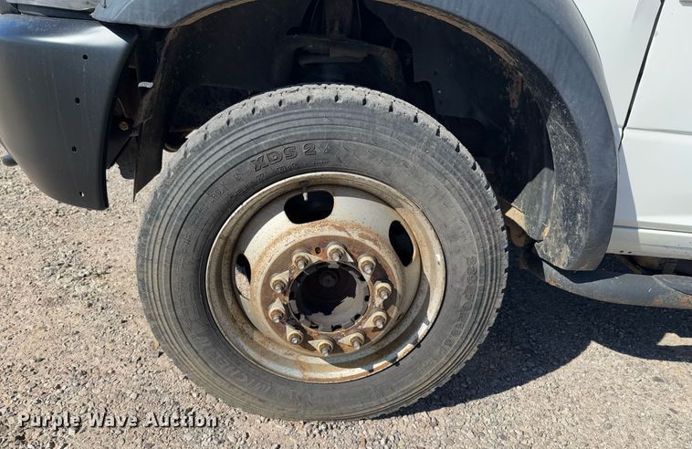 image for item DO0257 2015 Dodge Ram 5500 bucket truck