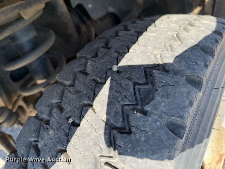 image for item DO0257 2015 Dodge Ram 5500 bucket truck