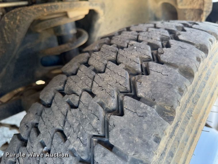 image for item DO0257 2015 Dodge Ram 5500 bucket truck