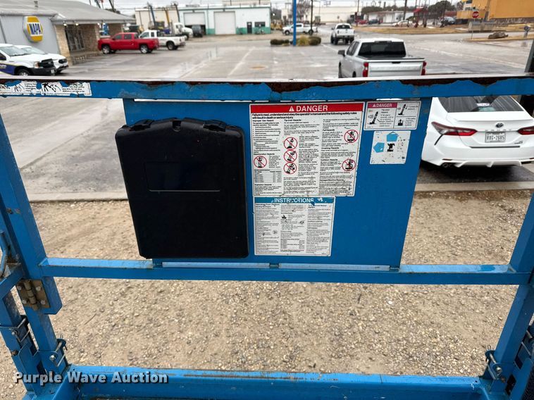 image for item DO2654 2018 Genie GS-2669 RT scissor lift