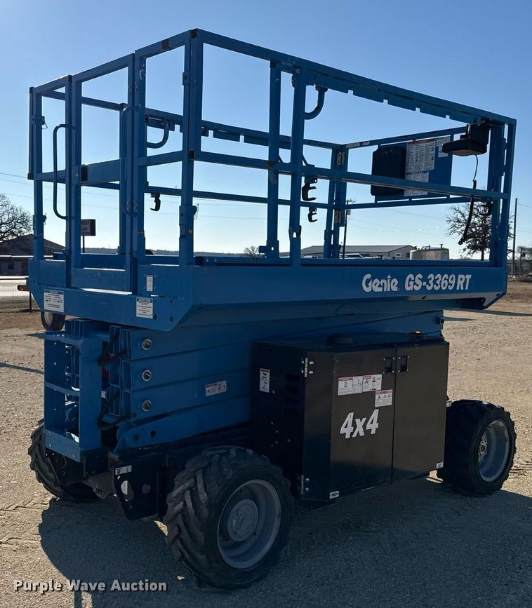 image for item DO2663 2018 Genie GS3369 RT scissor lift