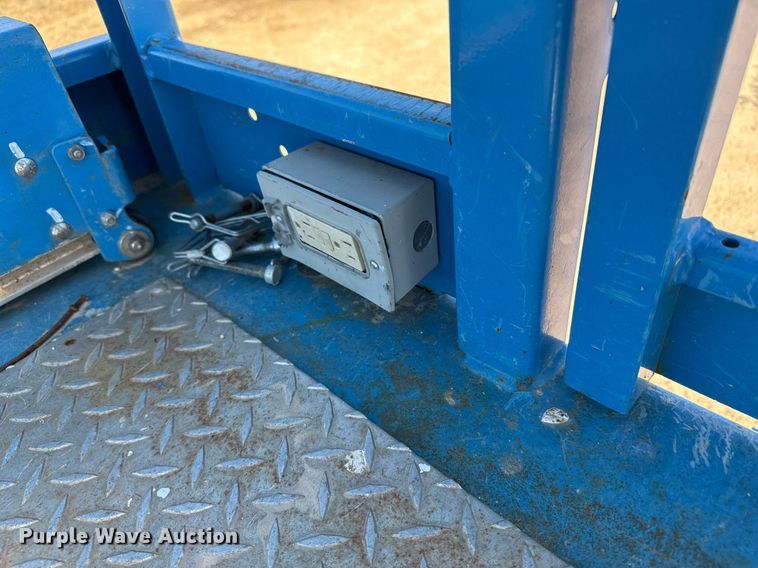 image for item DO2663 2018 Genie GS3369 RT scissor lift