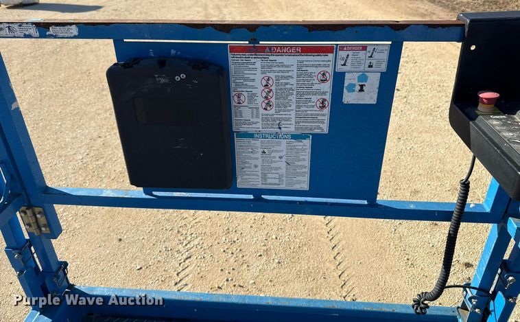 image for item DO2663 2018 Genie GS3369 RT scissor lift