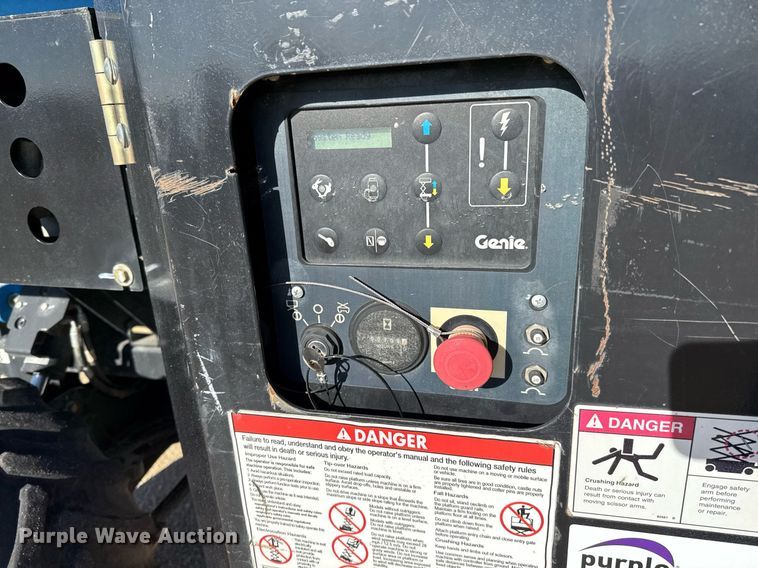 image for item DO2663 2018 Genie GS3369 RT scissor lift