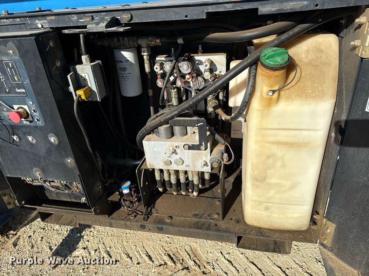 image for item DO2663 2018 Genie GS3369 RT scissor lift