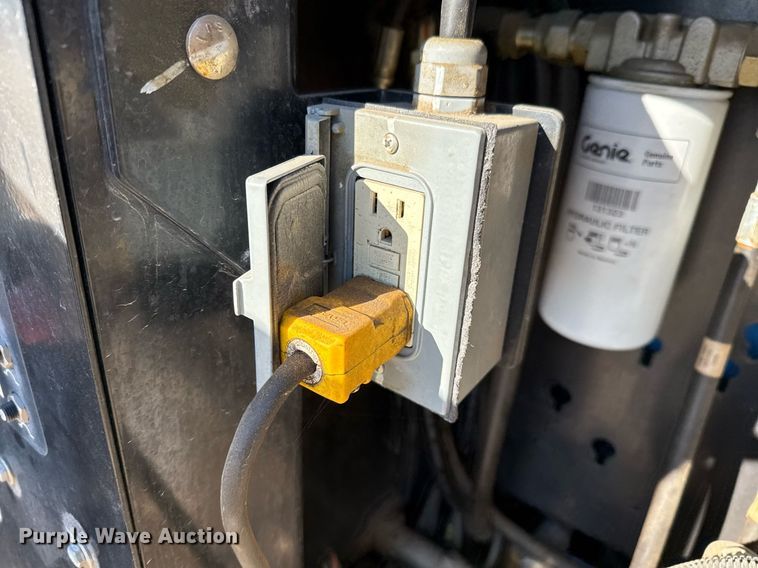 image for item DO2663 2018 Genie GS3369 RT scissor lift