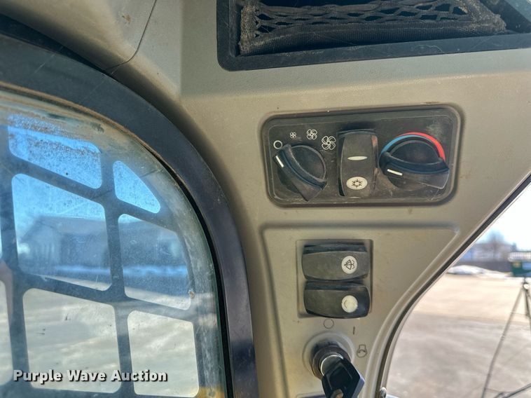 image for item DQ6575 2014 Caterpillar 259D  tracked skid steer loader