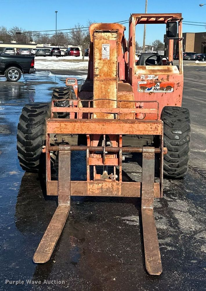 image for item DQ6576 1999 Skytrak 50282 telehandler